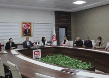 Her 3 muhtardan biri sertifikalı