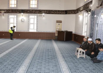 Hava sıcaklığı arttı, vatandaş sahile koştu