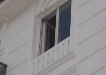 6. kattan düşen kadın hayatını kaybetti