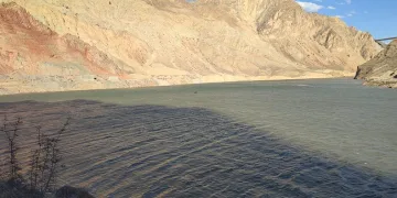 Baraj suları, sınıra dayandı