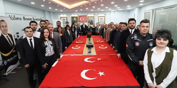 Yalova Belediyesi’nde yeni memurlar yemin etti