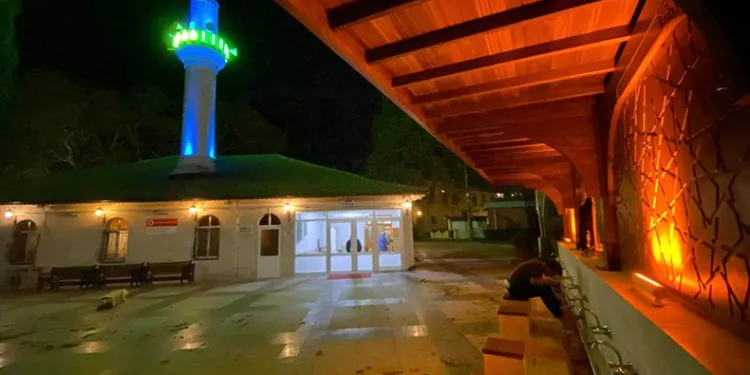 Tarihi Sümer Cami’ye şadırvan