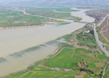 Emekleri sular altında kaldı