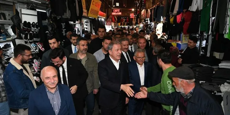 Tarihi kapalı çarşı esnafına ziyaret