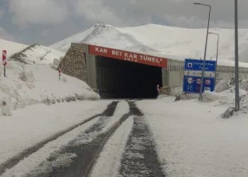 Karabet Geçidi kar altında