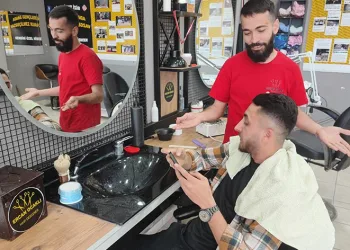 Oyun bağımlısı berberi çıldırttı