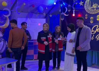Genç çiftin Çadır Kent’te nişan sevinci