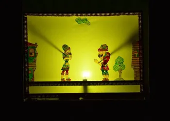 Çocuklar Hacivat-Karagöz ile eğlendi