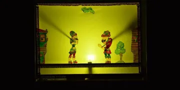 Çocuklar Hacivat-Karagöz ile eğlendi