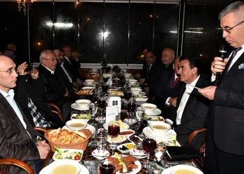 Başkan Dündar, muhtarlarla iftarda buluştu