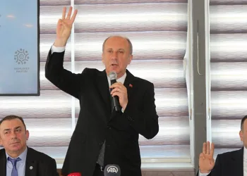 “Üçüncü yol. Ne sağdan ne soldan. Atatürk’ün yolundan”