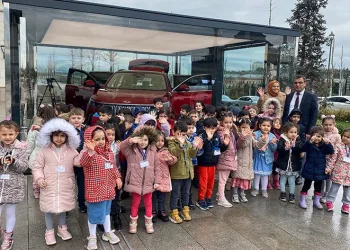 Millet Kütüphanesi’nde miniklere Togg sürprizi