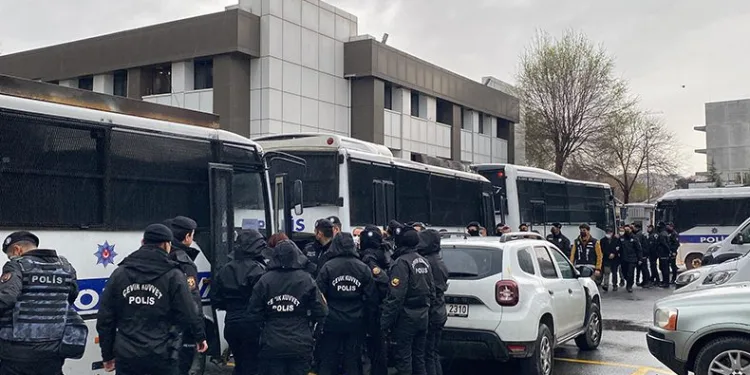 3 ilde tapuda rüşvet operasyonu