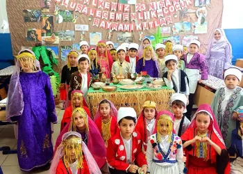 Okulu 23 Nisan için Birleşmiş Milletler’e çevirdiler