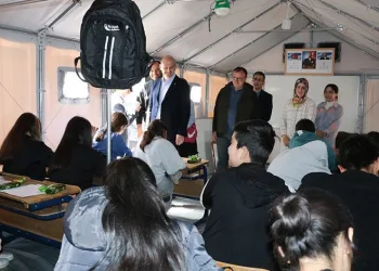 İlk ders zilini Bakan Soylu çaldı