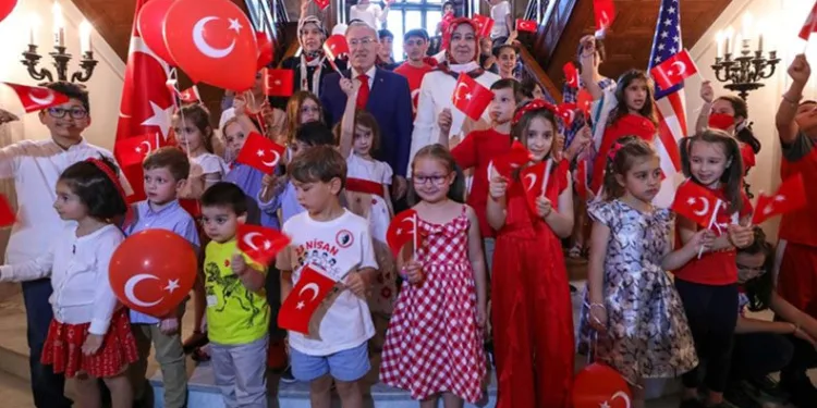 Washington Büyükelçiliğinde 23 Nisan kutlaması