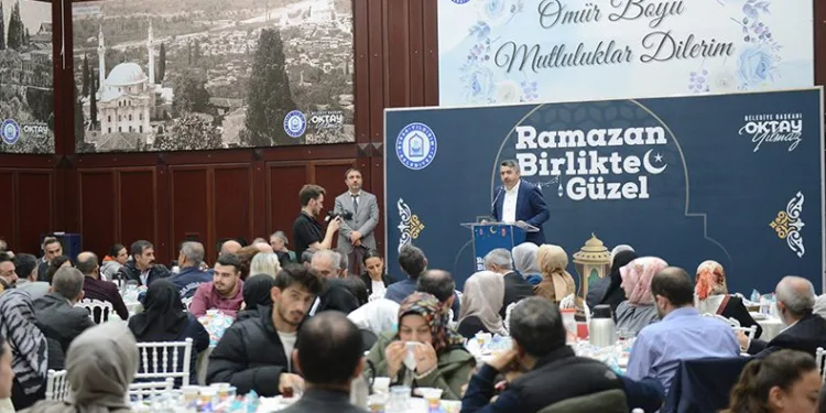 Şehit aileleri ve gazilerle iftar