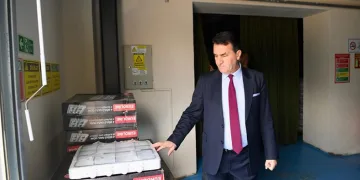Prefabrik konutlara eşya desteği