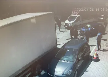 Ters yola girip kaza yaptılar ardından kaçtılar