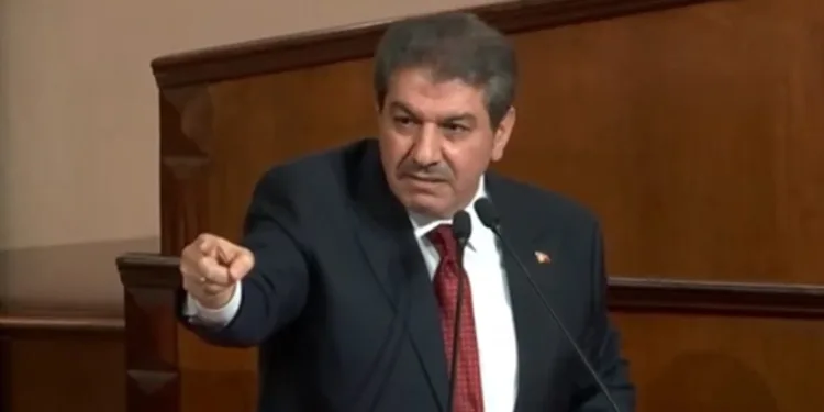 İBB Meclis toplantısında gerginlik