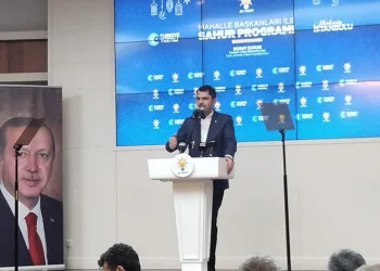 “Hiçbir devlet 70 günde 100 bin konut temeli atamaz”