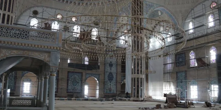 Abdülhamid Han Camii tadilata alındı