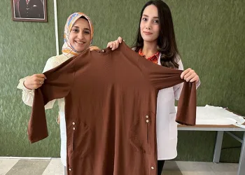 Diyetisyeni ile birlikte kıyafete sığdılar