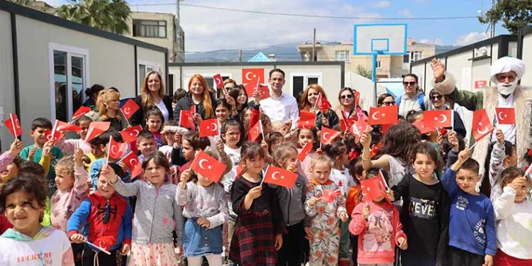Uludağ Elektrik 23 Nisan coşkusunu Hatay’a taşıdı