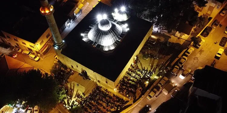 6 asırlık Hoş Kadem Camii