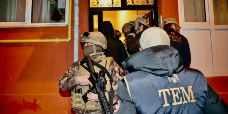 8 ilde eş zamanlı terör operasyonu