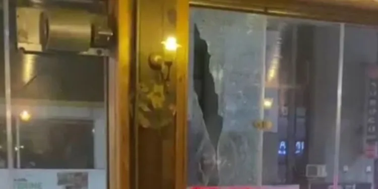 Kafeye silahlı saldırı, 2 yaralı