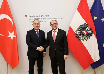 Bakan Çavuşoğlu Avusturya’da
