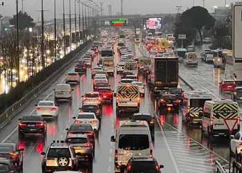 Yağmur sonrası trafik yoğunluğu yaşandı