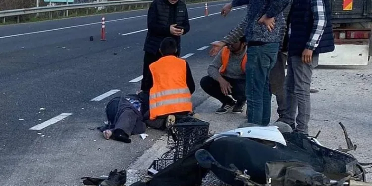 Kamyonetin çarptığı motosiklet sürücüsü hayatını kaybetti