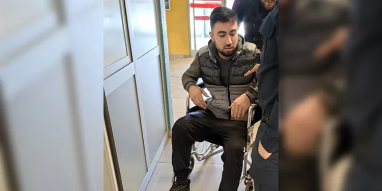 Yolda bulduğu düzenek patladı, bacağından yaralandı