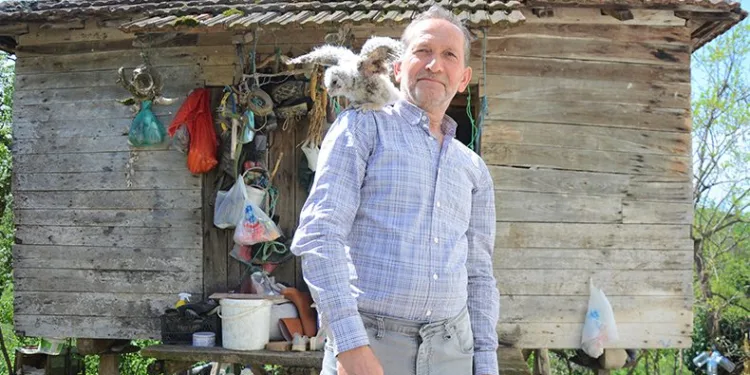Baykuş ile vatandaşın 20 yıllık dostluğu