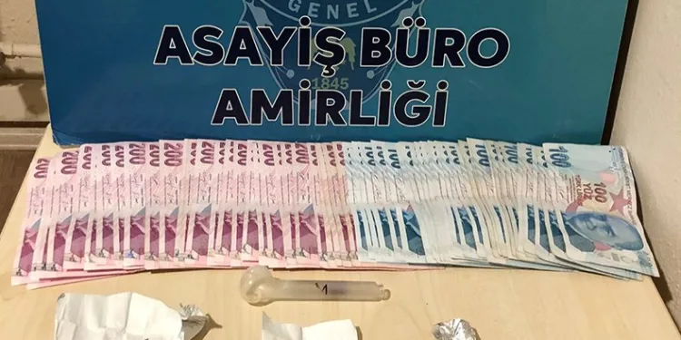 2 hırsızlık zanlısı ve 3 uyuşturucu taciri tutuklandı