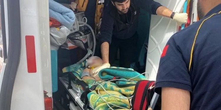 Depremde ailesini kaybetti, kızını da vurarak canına kıydı