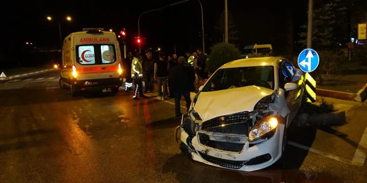Kırmızı ışık ihlali kazaya neden oldu