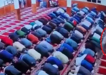 ABD’de cami imamı secdede bıçaklandı