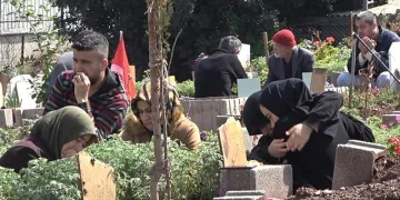 Deprem hüzünlü hikayeler bıraktı