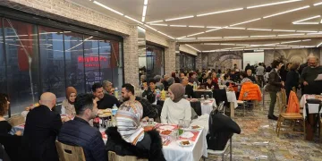 Geliri öğrenciler için iftar programı