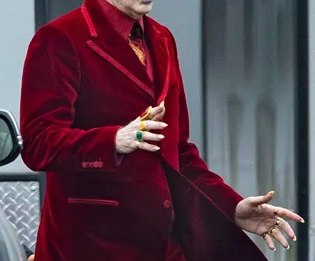 Oscar ödüllü Nicholas Cage yeni Dracula filmi için dişlerini törpületti