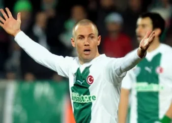 Bursaspor’un eski golcüsü Kenny Miller şimdi nerede?