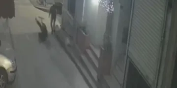 Babasına küfreden şahsı bıçakladı