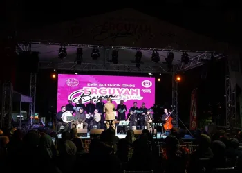 Erguvan Bayramı’na yoğun ilgi