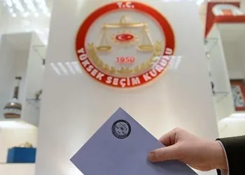 Seçimde oy pusulası tam bir metre