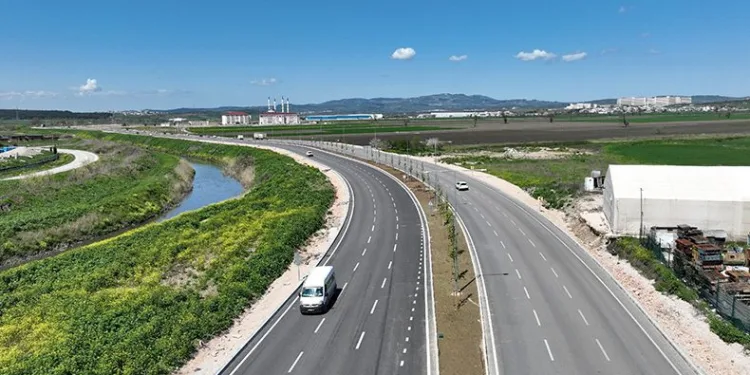 Şehir Hastanesi yolu açılışa hazırlanıyor