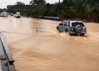 Tayland’da şiddetli fırtına ve dolu