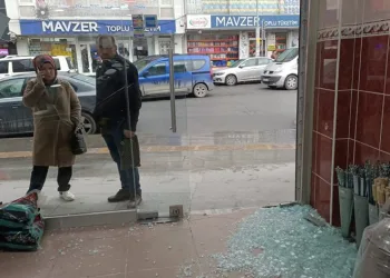 Kasap dükkanına kurşun yağdırdılar